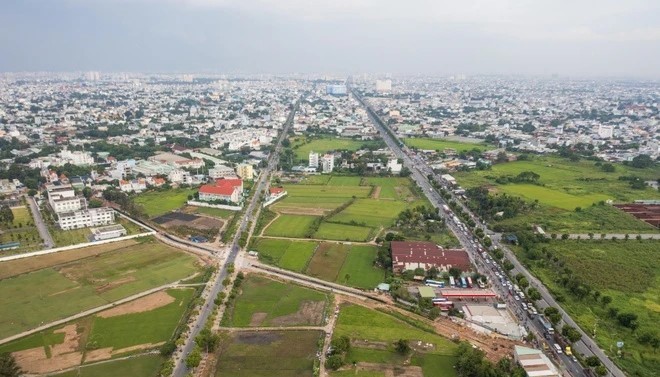 



TP. HCM cần nhanh chóng ban hành quy định mới dựa trên Luật Đất đai 2024, nhằm giải quyết những vướng mắc hiện tại

