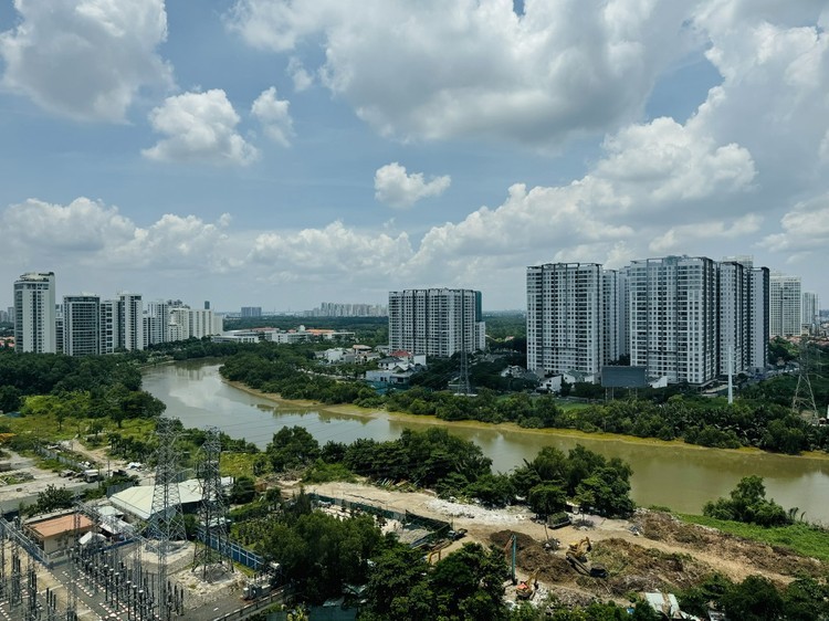 



Luật Kinh doanh Bất động sản yêu cầu bên chuyển nhượng phải hoàn thành nghĩa vụ tài chính mới được phép chuyển nhượng

