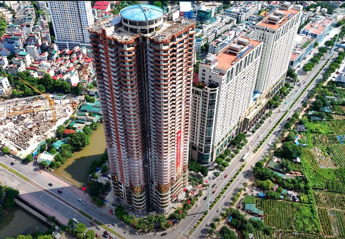 



QMS Tower dừng bán hàng chỉ sau 1 tháng trở lại

