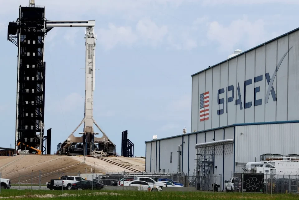 spacex-1730008172.webp