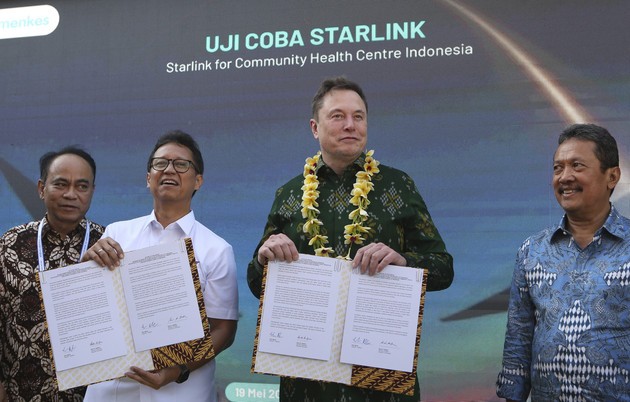 elon-musk-launches-starlink-satellite-internet-service-in-indonesia-1716130324.jpg
