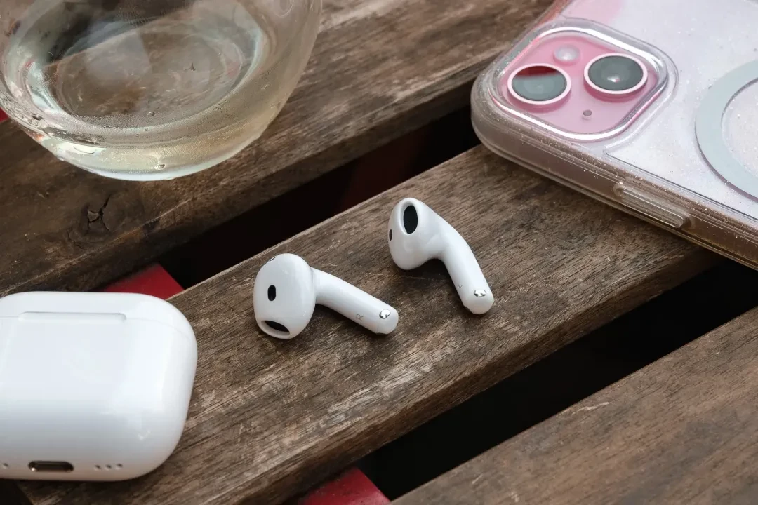 airpods-photo-1741910850.webp