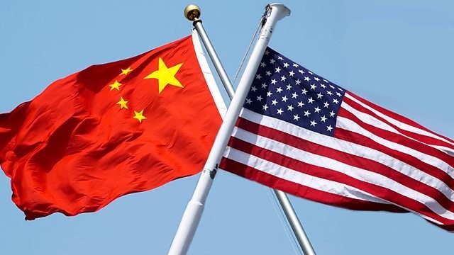 china-us-flags-1462596125-1719385236.jpg