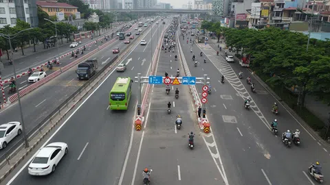 Chính thức thông xe cầu vượt thép Mai Dịch