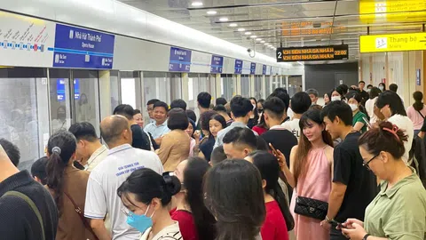 Metro số 1 đón 279.000 lượt khách trong 3 ngày đầu vận hành