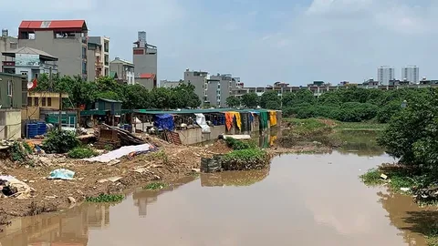 Tràn ngập rác thải tại dự án chống ngập nghìn tỷ đồng