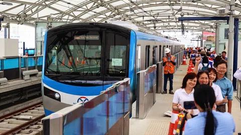 Phát hành 600.000 thẻ đi metro số 1 thời gian đầu chạy thương mại