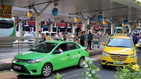 Sang năm 2025, hành khách được mặc cả giá cước taxi