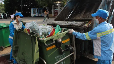 Hà Nội: 5 quận thí điểm phân loại rác thành bốn loại