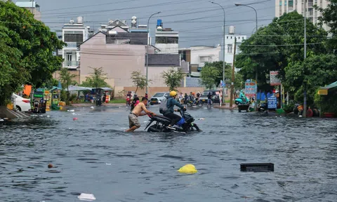 Vẫn còn 18 tuyến đường ngập, TP. HCM cần giải pháp tổng thể nào?