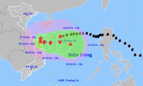 Người dân các tỉnh miền Trung hối hả phòng chống cơn bão số 6