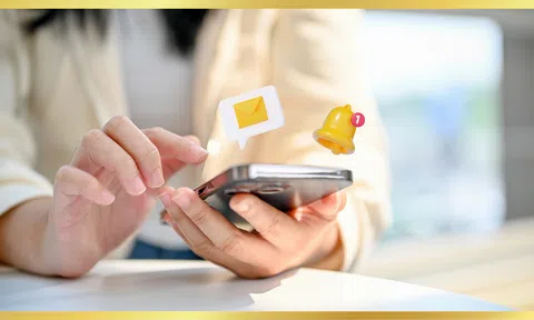 Nhiều người “sốc” vì mức phí tin nhắn SMS banking lên tới tiền triệu