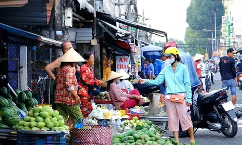 Nên giãn khoảng cách giữa các bậc thuế để giảm gánh nặng cho người lao động