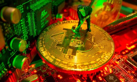 Bitcoin vượt quá ngưỡng 99.000 USD, nhiều nhà đầu tư vội bán chốt lời