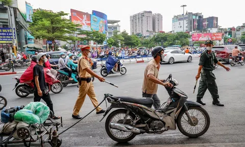 Hà Nội: Các tổ công tác đặc biệt mạnh tay với tài xế che biển số xe