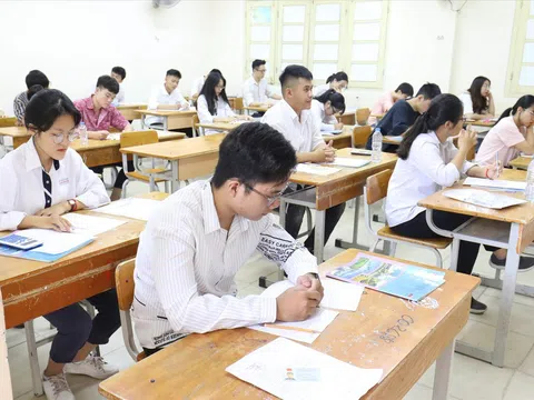 Tốt nghiệp THPT 2024: Bộ Giáo dục đào tạo xây dựng 2 phương án ngày thi