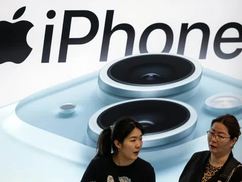 Sốt ruột vì AI, Apple xem xét liên minh "gã công nghệ khổng lồ" của Trung Quốc