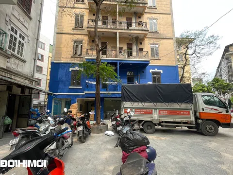 Hà Nội: Chủ đầu tư KTX Thăng Long tự ý cải tạo nhà để xe thành văn phòng cho thuê?