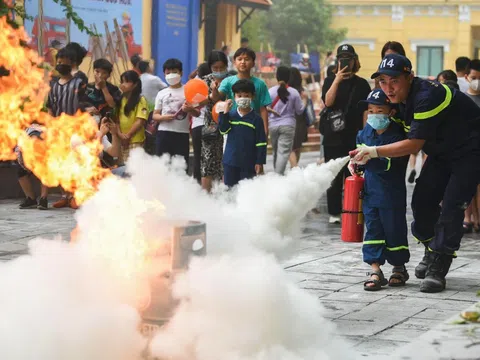 Hà Nội: Người dân được học kỹ năng xử lý tình huống cháy, nổ miễn phí