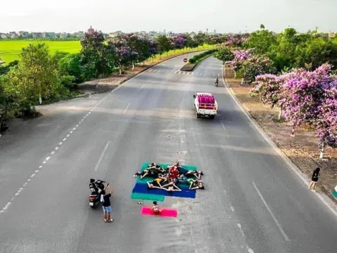 Trào lưu quay clip trên đường: Đừng vì “sống ảo” mà gây nguy hiểm cho bản thân và người khác