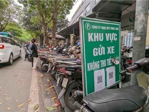 Hà Nội: Hơn 2 tháng thu được 2,1 tỷ đồng từ phí đỗ xe không dùng tiền mặt