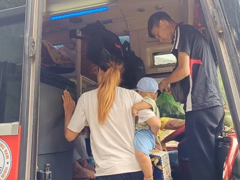 Bị lừa quỵt tiền lương, 2 vợ chồng bế theo con nhỏ đi bộ từ Bình Dương về Tuyên Quang