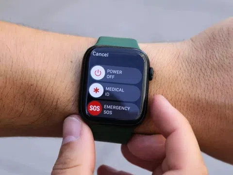 Apple Watch lại giúp một vận động viên lướt sóng thoát chết thần kỳ