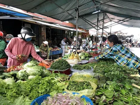 Xử lý nghiêm tình trạng găm hàng, đẩy giá tăng cao sau bão lũ