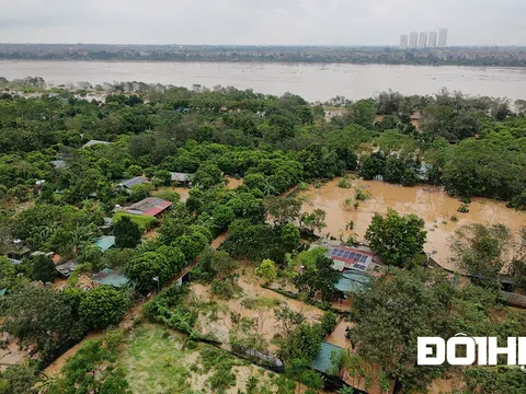 Hà Nội: Tình người gắn kết hơn trong những ngày “chạy lũ”