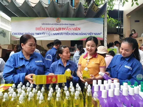 Phiên chợ “Phúc lợi đoàn viên”: Điểm tựa cho công nhân trong lúc khó khăn