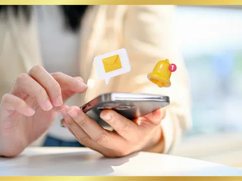 Nhiều người “sốc” vì mức phí tin nhắn SMS banking lên tới tiền triệu