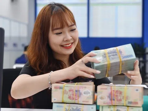 Ngân hàng “chạy đua” với chỉ tiêu tăng trưởng tín dụng