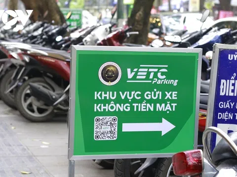 Hà Nội: Mở rộng trông giữ xe không dùng tiền mặt trên toàn thành phố