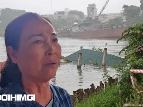 Bắc Ninh: Người dân rớt nước mắt nhìn nhà cửa bị sông Cầu “nuốt chửng”