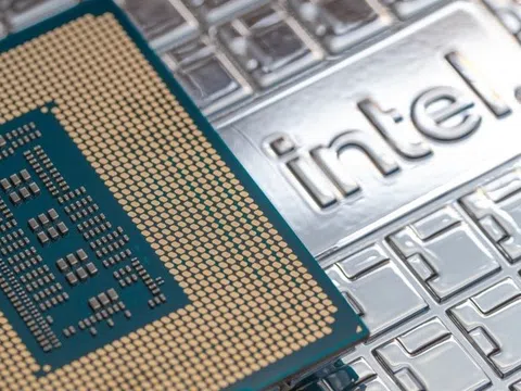 Bất chấp khó khăn chồng chất, Intel vẫn từ chối lời đề nghị mua lại từ Arm