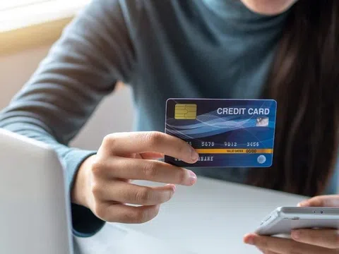Yêu cầu ngân hàng công khai phương pháp tính lãi thẻ tín dụng