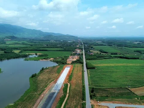 Trễ hẹn bàn giao mặt bằng lần 4, dự án cao tốc  Bắc - Nam đoạn qua Quảng Bình có nguy cơ chậm tiến độ