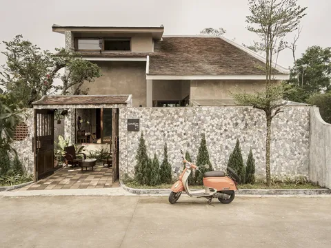 Tranquille House: Mang kiến trúc “không khí quê” ùa vào lòng phố